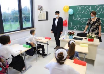 აბაშაში, სოფელ მაცხოვრისკაში ახალი სკოლა გაიხსნა