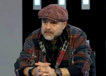 აღელვებული გია გაჩეჩილაძის ზარი ფეისბუქ მომხმარებელთან, რომელმაც ის მკვლელების მფარველობაში დაადანაშაულა (ვიდეო)