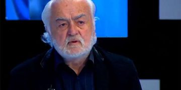 სულხან მოლაშვილის მამა:  “ჩემი შვილისთვის პირობა მქონდა მიცემული, მიშას რომ დაიჭერდნენ, 40 დღე მივიდოდი ციხეში და გაზეთებს მივუტანდი – ამას გავაკეთებ”