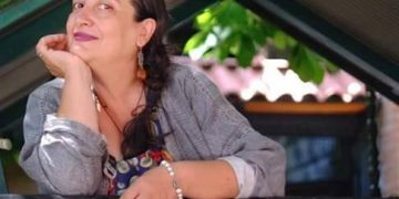 “ნაცის ფუჩი ფუჩია და ქოცის ფუჩი ფუჩი არააა? აი, ამიტომ ინახავენ ნაცმუმიებს თაფლში” – ანა მიქაძე