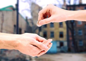 “ნახევრადმშიერ ადამიანს, მშიერ კაცზე მეტად ეშინია შიმშილის, ადამიანი, რომელსაც აჭმევენ იმდენს, რომ შიმშილით არ მოკვდეს, ვერ მოაწყობს რევოლუციას” – თამო კეშელავა