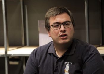 “რა ვქნა… აბა, მდინარაძის ან ხაზარაძის ხმის მიცემის კადრებს ხომ არ ვუყურებ…” – რა ფოტოს ავრცელებს ლორთქიფანიძე