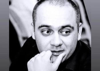 “პლეხანოვზე მივდიოდი, როცა უკან ვიღაცამ დანა მომადო და ეს ტელეფონი ხელიდან გამტაცა!..” – ნიკო მიქაია