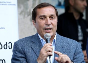 პაატა ბურჭულაძე ქუთაისის ოპერის თეატრში არ შეუშვეს