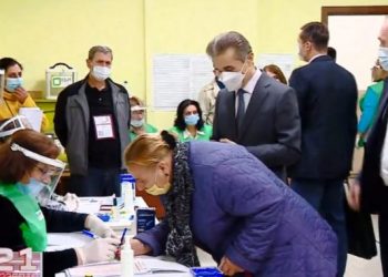 ბიძინა ივანიშვილმა ხმა მისცა და საარჩევნო უბანი კომენტარის გარეშე დატოვა