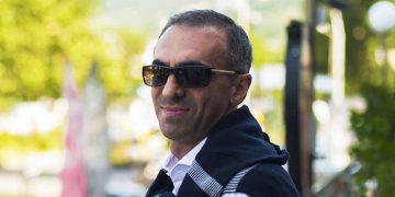 “იქნებ პირველად გამოვიყენოთ სახალხო საკონსტიტუციო ინიციატივის უფლება – ნებისმიერი სიოს დაბერვა რისკებს არ უნდა გვიჩენდეს” – ჯიბღაშვილი