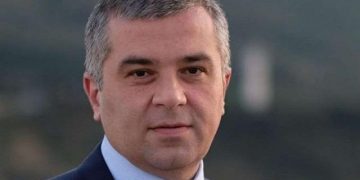 დიდი ხანია მიხეილ სააკაშვილი ასეთ ოპტიმისტურ განწყობაზე არ მინახავს, თუმცა 3 – კვირიანი შიმშილობის შედეგი ფიზიკურ მდგომარეობას ეტყობა – ბაქრაძე