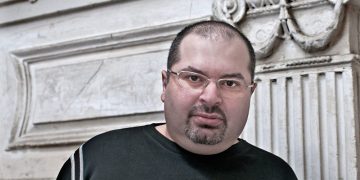 “გადადგეს რა ეს სააკაშვილიც, რატომ ჯიუტობს?!” – აბსანძე