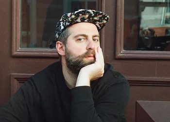 “წახვალთ და ამ @ლეებს მისცემთ ხმას, სანაცვლოდ მიიღებთ ფქვილს, შაქარს, ზეთ ოლეინას და შავ @ლეს, რომელზეც სულ ცოტა ხანში აღმოჩნდებით” – ალექსანდრე დავითაშვილი