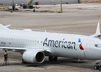 ავარიული დაშვება და პირბადის გამო ნაცემი ბორტგამცილებელი? – რა მოხდა ამერიკაში?