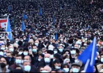 “პირბადეები არ ეკეთათოო? ყველას ეკეთა, დადიოდნენ და არიგებდნენ!” – ლატარია