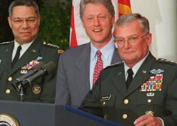 “ამბობდნენ, ომში კარავში ღამეს ერთად ათევდნენო…” – კოლინ პაუელისა და ქართველი გენერლის დიდი მეგობრობის ამბავი