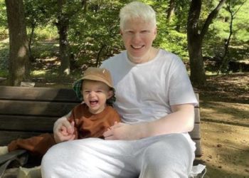 ბერა ბერუკასთან ერთად კორეიდან ახალ ფოტოებს აქვეყნებს