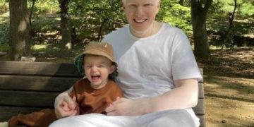 ბერა ბერუკასთან ერთად კორეიდან ახალ ფოტოებს აქვეყნებს