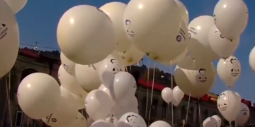 პერფორმანსი კანცელარიასთან – “ევროპულმა საქართველომ” მოქალაქეებს არჩევნებში მონაწილეობისკენ მოუწოდა