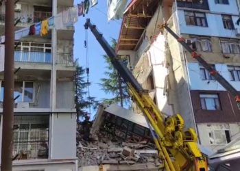 ბათუმის მერიაში აცხადებენ, რომ ჩამონგრეული კორპუსი სრულ დემონტაჟს ექვემდებარება