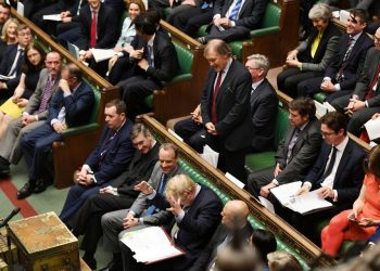 ბრიტანელი პარლამენტარი ეკლესიაში დაჭრეს