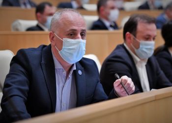 “ნარკანი” შესაძლოა აფთიაქებში რეცეპტის გარეშე გაიყიდოს -რას ამბობს დიმიტრი ხუნდაძე