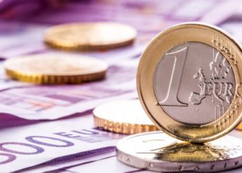 მაკრონი ევროს ინტერნაციონალიზაციის იდეით გამოდის