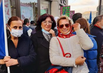 “აგერ ვართ ნახევარი მილიონი, შეგვეჯიბრეთ, ყურით მოთრეული 10.000 -ით!” – მოროშკინა