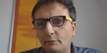 “ღიპიანი და კაი ნაჭამნასვამი დედალად ჩამოძუძუკებული ,,კაცები,, 20 ლარად დგახართ ცოცხგარჭობილები… მანქანაზე გიცნეს…” – ფრანგიშვილი