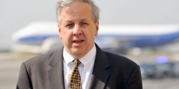 “თუ ეს ასეა, ნუ ეძებთ მტკიცებულებებს, რომ ხელისუფლება ოლიგარქის შურისძიების აღსრულებით დაინტერესებულია” – იან კელი 1-ელი ოქტომბრის “ბიძინაობად” შეფასებაზე