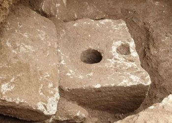 არქეოლოგებმა ისრაელში 2 700 წლის საპირფარეშო აღმოაჩინეს