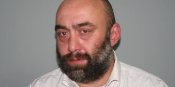 “ღარიბაშვილმა არ იცის, როდის დაწერს განცხადებას თანამდებობიდან გადადგომის თაობაზე” – ტაბლიაშვილი