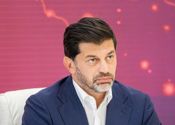 “დებატებიდან გარბის, ხულიგნობს და ილანძღება, ჩემი ოჯახის შეურაცხყოფით იყვნენ დაკავებულები – რა თემაზე ვედებატო მელიას?” – კალაძე