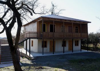 სოფელ ძველ ხიბულაში ზვიად გამსახურდიას მემორიალური სახლის რეაბილიტაციის სამუშაოები დასრულებულია