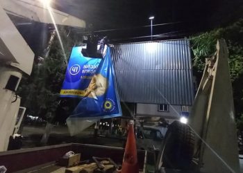 “ნახვაწა უნდა მოვხსნათ და ღომი დავკიდოთ” – ზუგდიდში ,,ქართული ოცნების” მერობის კანდიდატის ბანერი ჩამოსნეს