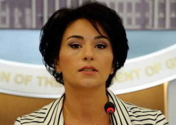 „გამთენიისას 5 საათზე დარეკადა ხოლმე: ” ხომ არ გეძინა?”-გკითხავდა და ეგრევე დავალებას გაძლევდა“ – მანანა მანჯგალაძე სააკაშვილზე