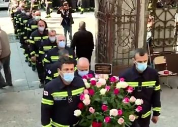 (ვიდეო) – გარდაცვლილების ხსოვნას მეხანძრე-მაშველებმა პატივი მიაგეს