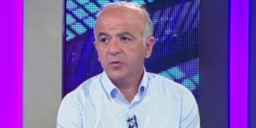 „მიყვარხართ ნაცებიც და ქოცებიც, ამიტომ მეცოდებით და მეცოდება საკუთარი თავი, მომავლის გარეშე დარჩენილი ჩვენი შვილები…“