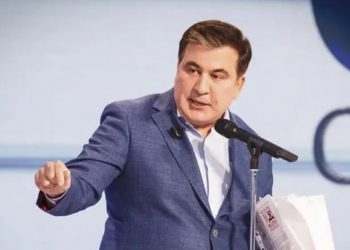 სააკაშვილი ქვეყანაში მაცივარ-მისაბმელით შემოვიდა, რომელშიც რძის პროდუქტები ინახებოდა? – რა ვერსიაზე მუშაობს გამოძიება