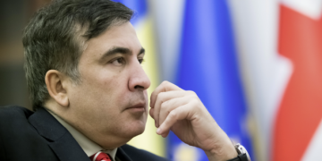 “ფანჯრები დაბურეს, მიმსვლელებს წერილს აღარ გამოატანენ” – სააკაშვილს ციხეში ახალი შეზღუდვები დაუწესეს?