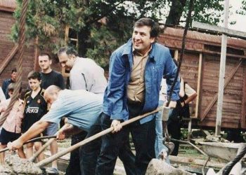 “მიწას მოგაყრით და თქვენს გახრწნილ ოცნებას წესსაც აუგებს” – მეგი გოცირიძე