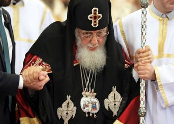 “დღეს ვირჩევთ მომავალს” – კათოლიკოს-პატრიარქმა საკუთარი არჩევანი დააფიქსირა.