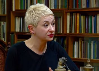 დაიბანა, დაივარცხნა, ჭამა, დალია – კაი ყოფილაო და კიდევ უნდა ხელისუფლებაში – რუსუდან შარაძე ზვიად ძიძიგურზე