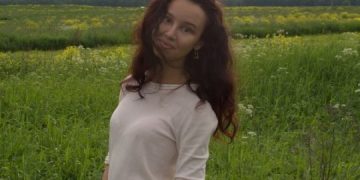 კორონავირუსით გარდაცვლილი მშობლების გამო გოგონამ თავი მოიკლა