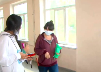 “ოცნების” აგიტატორები ტუალეტში ჩაიკეტნენ? – რა მოხდა გლდანში