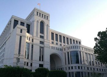 სომხეთის საგარეო უწყება – დამწუხრებული ვართ ბათუმში კორპუსის ნგრევის გამო, სომხეთი საქართველოს მეგობარი ხალხის გვერდით დგას