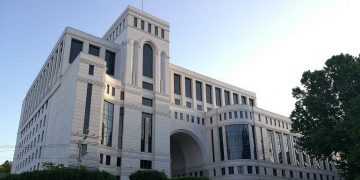 სომხეთის საგარეო უწყება – დამწუხრებული ვართ ბათუმში კორპუსის ნგრევის გამო, სომხეთი საქართველოს მეგობარი ხალხის გვერდით დგას