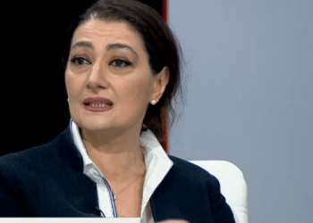 “30-მდე მიაღწევს ეს კაცი? აჯანყების მომხრე ვარ!” – თაკო ჩარკვიანი