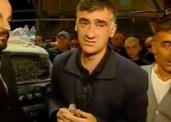 “ერთ წუთში დამენგრა ცხოვრება თავზე, ჩემზე ბედნიერი ადამიანი ვერ წარმომედგინა, ახლა კი… “- რას ყვება კაცი, რომელსაც ბათუმში ოჯახის 4 წევრი დაეღუპა