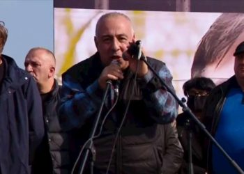 ზაზა დავითაია: სააკაშვილი პოლიტპატიმრად გამოცხადებას კი არ უნდა ელოდებოდეს – შიშით უნდა ძრწოდეს, მთელი საქართველო აქ მოვალთ – ილოცოს, რომ საკანი კარგად იყოს ჩაკეტილი