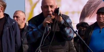 ზაზა დავითაია: სააკაშვილი პოლიტპატიმრად გამოცხადებას კი არ უნდა ელოდებოდეს – შიშით უნდა ძრწოდეს, მთელი საქართველო აქ მოვალთ – ილოცოს, რომ საკანი კარგად იყოს ჩაკეტილი