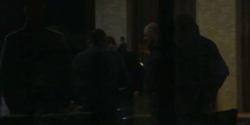 ოზურგეთის მერობის დამოუკიდებელი კანდიდატი კონსტანტინე შარაშენიძე და კობა ნაყოფია „იმედის“ კამერამ სენაკში ფარულ შეხვედრაზე დააფიქსირა