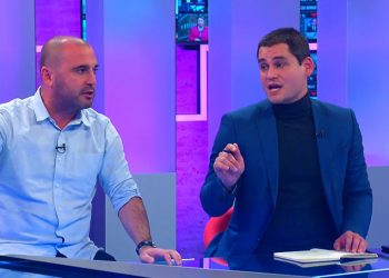 (ვიდეო) – “თქვენ პრემიერ გახარიას ნარკომანი ეძახეს და დგახართ და ყვავილებს ესვრით ხელისუფლებას” – ხაბეიშვილი და დაუშვილი