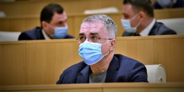 თუ აღმოჩნდება, რომ იქ არაა შესაბამისი პირობები, უნდა იზრუნონ გადაყვანაზე – სერგეენკო მიხეილ სააკაშვილზე